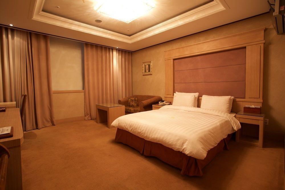The Koryo Hotel Bucheon Exterior foto